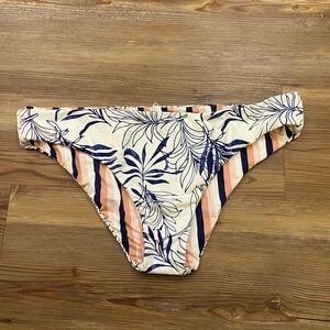 Carve Designs, Swim bottoms, women’s, reversible, stripe or floral, size XL